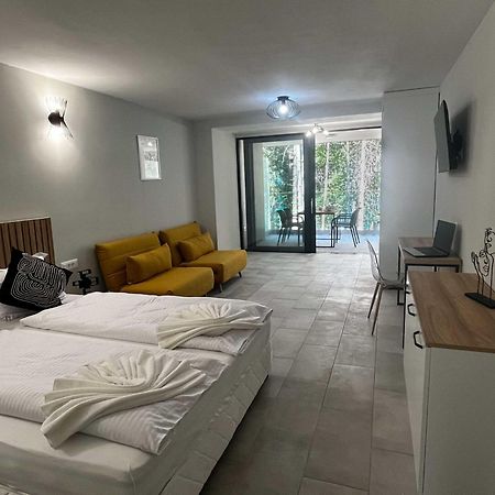 Teracite Aparthotel Varna Bagian luar foto