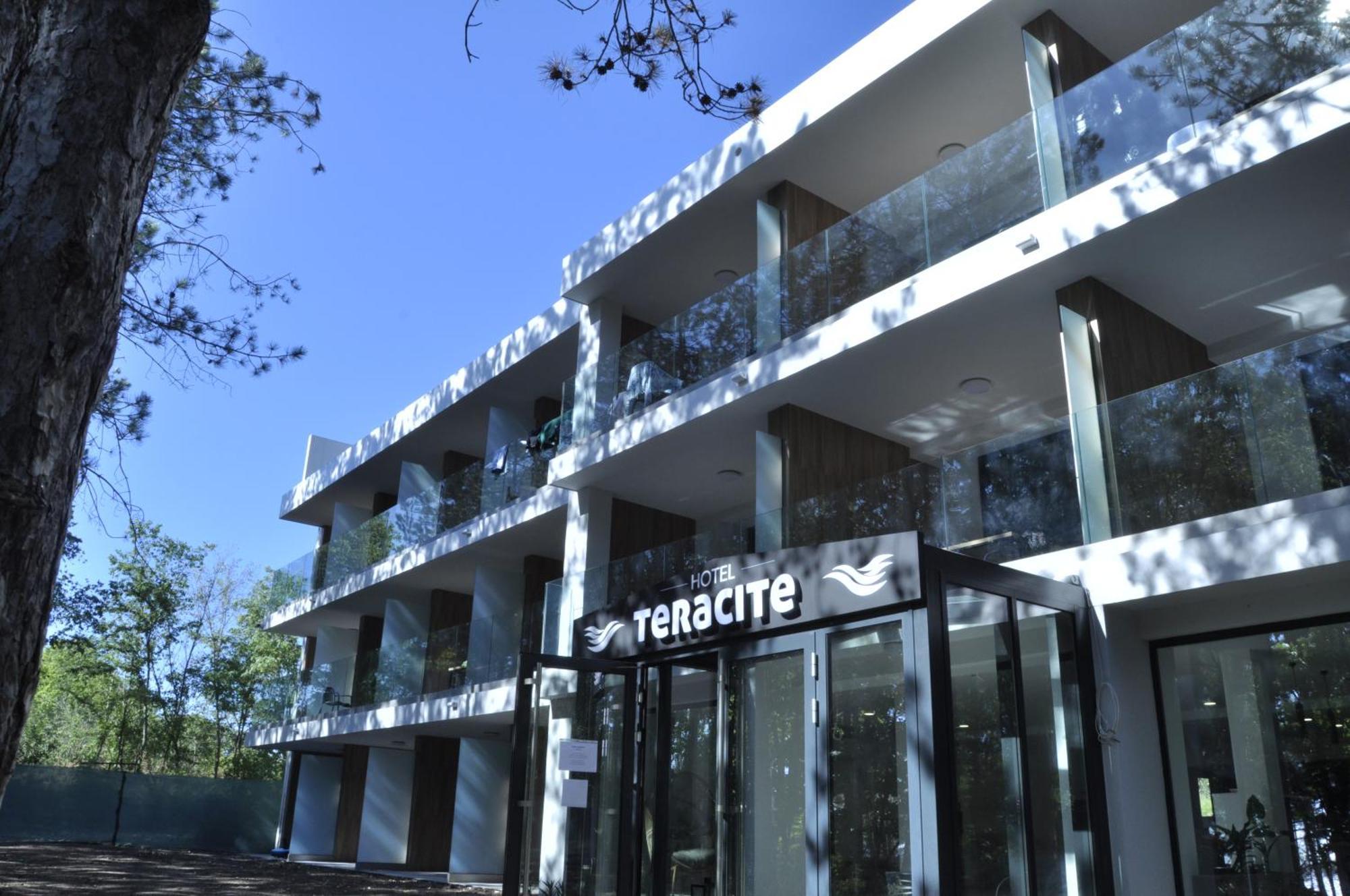 Teracite Aparthotel Varna Bagian luar foto