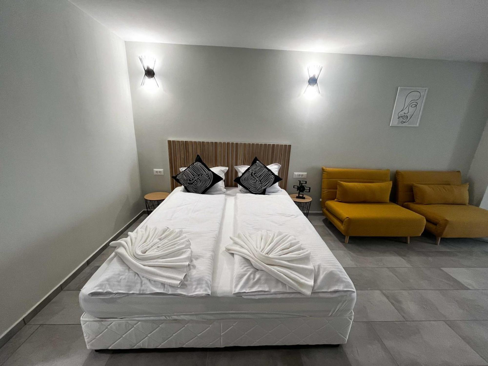Teracite Aparthotel Varna Bagian luar foto